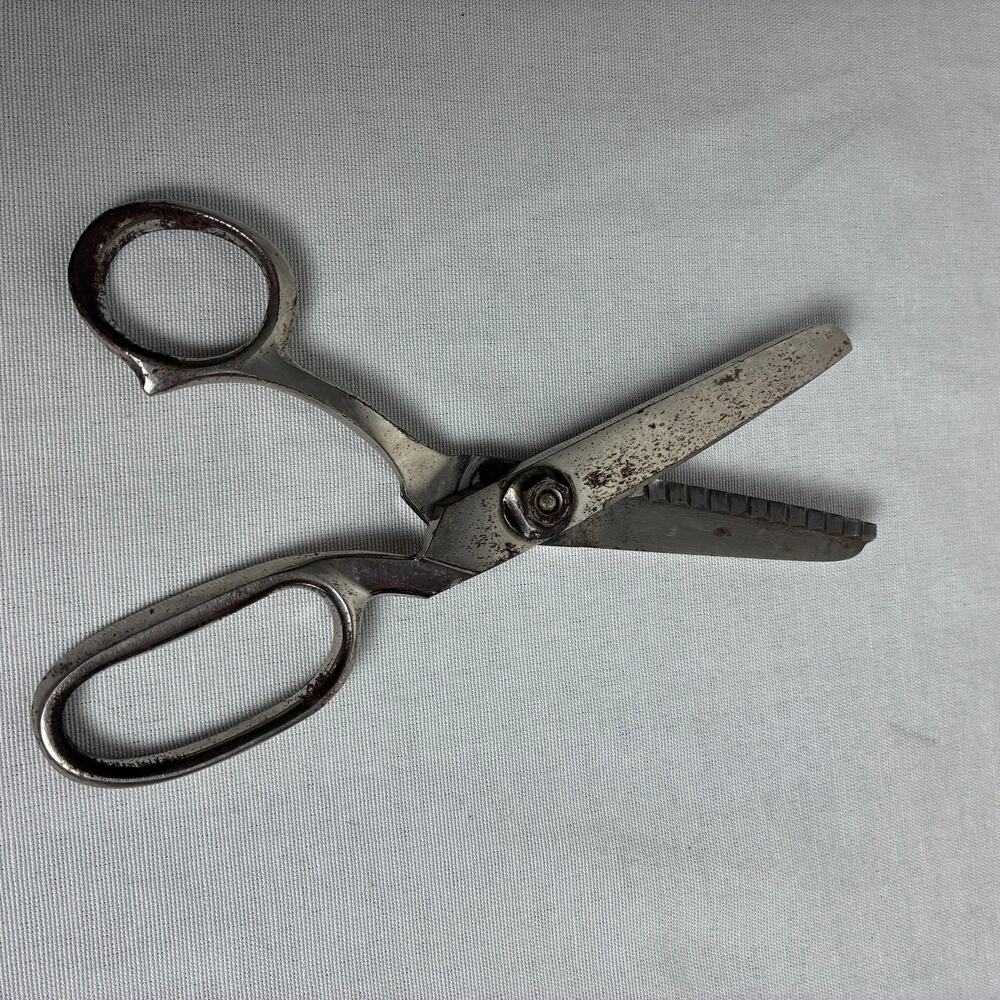 Vintage Bonzer Inc Germany Pinking Shears All Metal Sewing Scissors 7.5 Inch